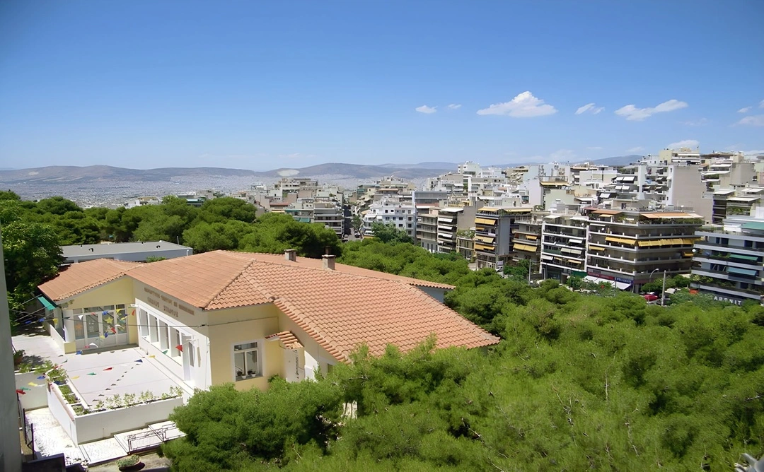 Πανοραμική άποψη του σύγχρονου παιδικού σταθμού